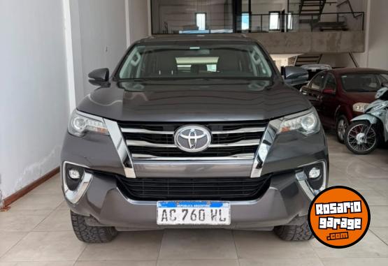 Camionetas - Toyota SW4 SRX 2018 Diesel 215000Km - En Venta