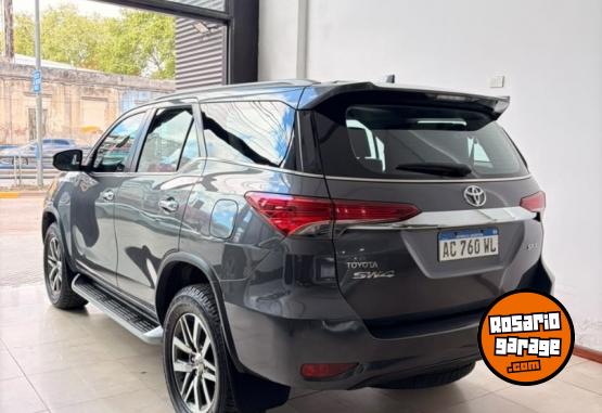 Camionetas - Toyota SW4 SRX 2018 Diesel 215000Km - En Venta