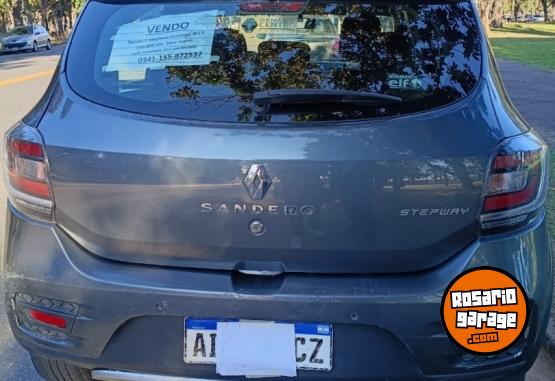 Autos - Renault Sandero Stepway Privilege 2019 Nafta 150000Km - En Venta