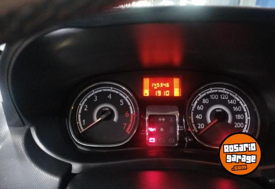 Autos - Renault Sandero PRIVILEGE 2013 Nafta 145000Km - En Venta