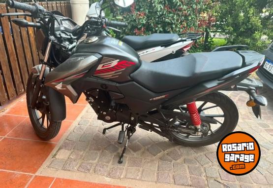 Motos - Honda Twister 125 2026 Nafta 3000Km - En Venta