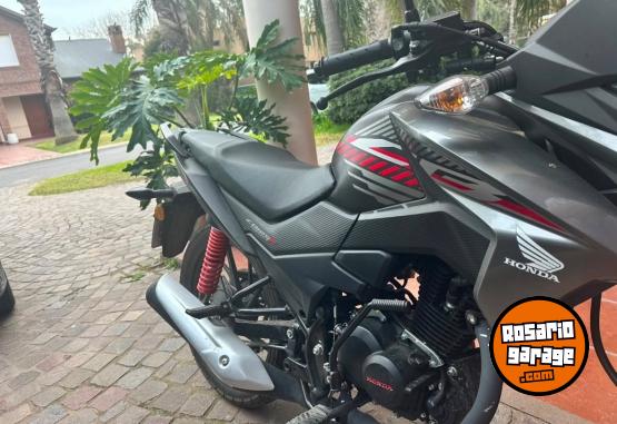 Motos - Honda Twister 125 2026 Nafta 3000Km - En Venta