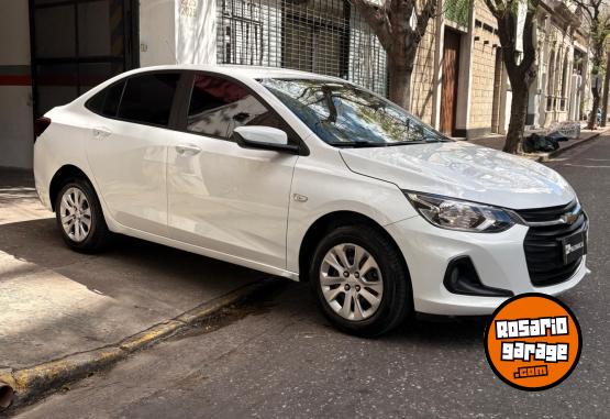 Autos - Chevrolet Ónix 2021 Nafta 100000Km - En Venta