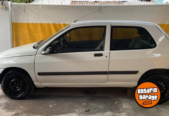 Autos - Renault Clio 1999 Nafta 120000Km - En Venta