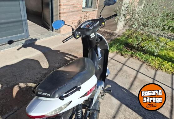 Motos - Honda Biz 2016 Nafta 20800Km - En Venta