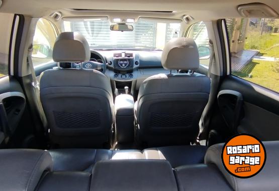 Camionetas - Toyota Rav 4 2012 Nafta 127000Km - En Venta