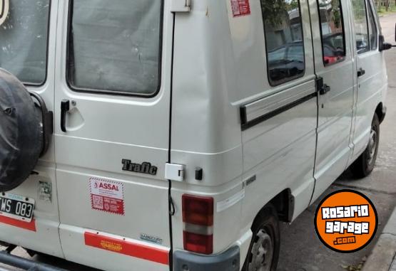 Utilitarios - Renault Trafic corta 1989 GNC 70000Km - En Venta