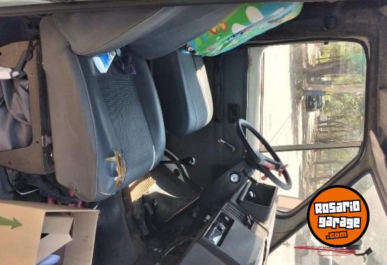 Utilitarios - Renault Trafic corta 1989 GNC 70000Km - En Venta