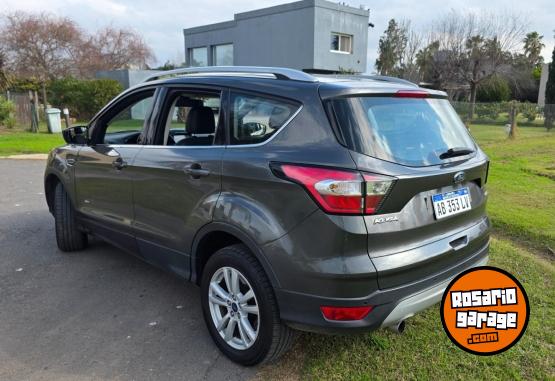Autos - Ford Kuga 2017 Nafta 77000Km - En Venta