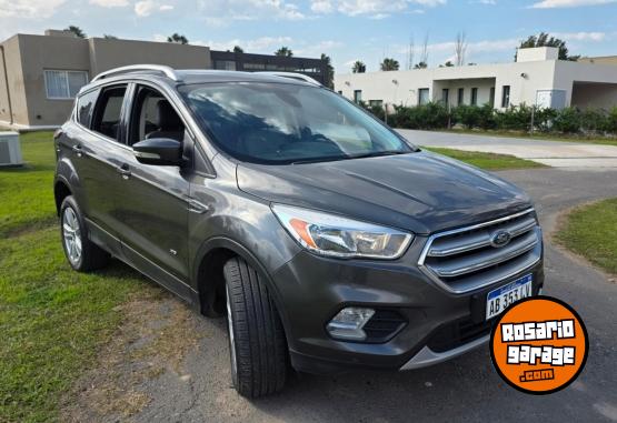Autos - Ford Kuga 2017 Nafta 77000Km - En Venta