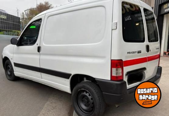 Utilitarios - Peugeot Partner/Confort Furgon 2018 GNC 148000Km - En Venta