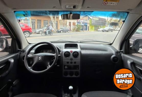 Utilitarios - Peugeot Partner/Confort Furgon 2018 GNC 148000Km - En Venta