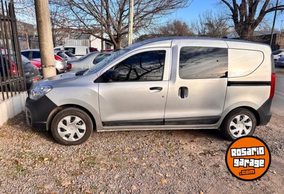 Utilitarios - Renault Kangoo Express 1.6 2025 GNC 23800Km - En Venta