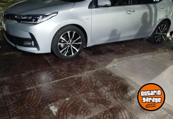 Autos - Toyota Corolla SEG 2017 Nafta 100000Km - En Venta