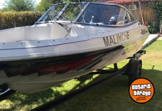 Embarcaciones - LANCHA VISIÓN 460 2015 – MERCURY 60 HP – POWER TRIM – TRAILER - En Venta