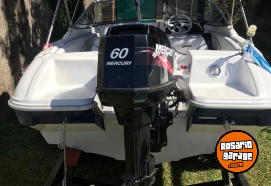 Embarcaciones - LANCHA VISIÓN 460 2015 – MERCURY 60 HP – POWER TRIM – TRAILER - En Venta
