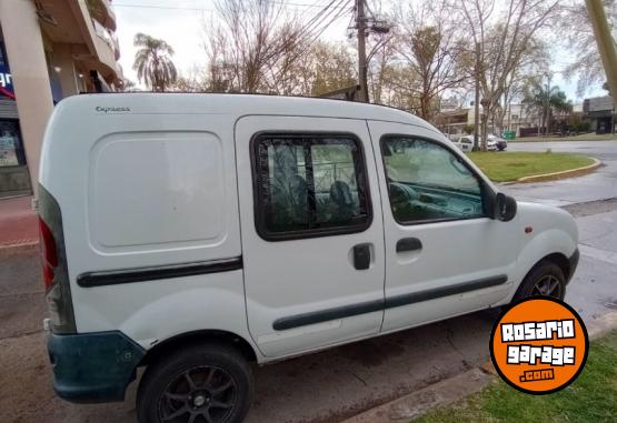 Utilitarios - Renault Kangoo 2001 Diesel 220000Km - En Venta
