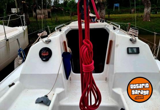 Embarcaciones - VELERO MAGIC 23 CALADO VARIABLE, 2012-MOTOR MERCURY 8 HP - En Venta
