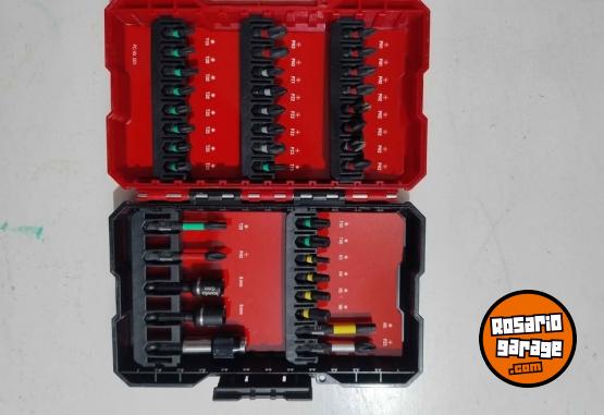 Herramientas - Taladro 900w + juego de mechas - En Venta
