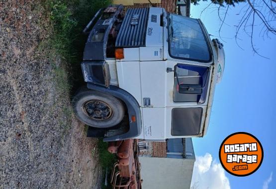 Camiones y Gr�as - Motor Fiat 150 o en partes - En Venta