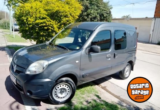 Utilitarios - Renault Kangoo 2017 GNC 135000Km - En Venta