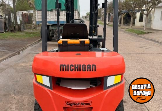 Camiones y Gr�as - Michigan NUEVO - En Venta