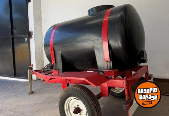 Otros - TANQUE PARA AGUA O COMBUSTIBLE DE 2000 LITROS CON BOMBA - En Venta