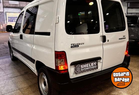 Utilitarios - Peugeot Partner Berlingo 2021 Diesel 120000Km - En Venta