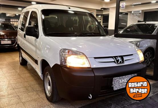 Utilitarios - Peugeot Partner Berlingo 2021 Diesel 120000Km - En Venta