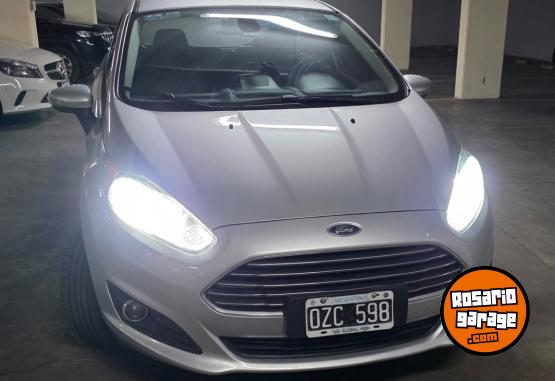 Autos - Ford Fiesta Titanium 1.6 2015 Nafta 87800Km - En Venta