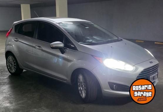 Autos - Ford Fiesta Titanium 1.6 2015 Nafta 87800Km - En Venta