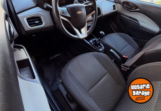 Autos - Chevrolet Ónix LT 2017 Nafta 103000Km - En Venta