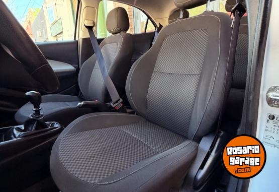 Autos - Chevrolet Ónix LT 2017 Nafta 103000Km - En Venta
