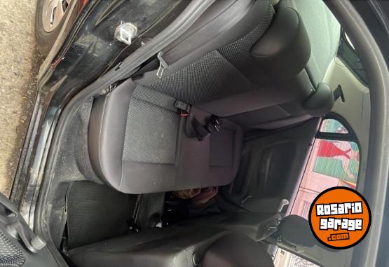Autos - Volkswagen Gol trend 2016 Nafta 143000Km - En Venta