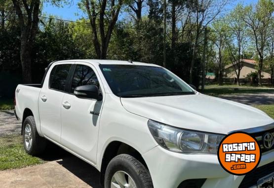 Camionetas - Toyota Hilux DX 2019 Diesel 257000Km - En Venta
