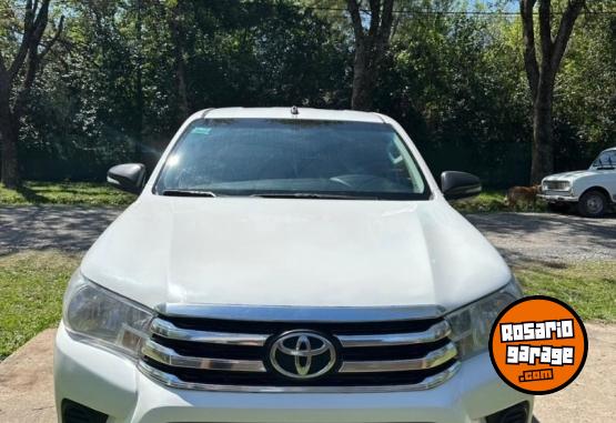 Camionetas - Toyota Hilux DX 2019 Diesel 257000Km - En Venta