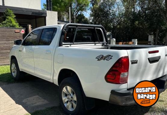 Camionetas - Toyota Hilux DX 2019 Diesel 257000Km - En Venta