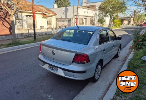 Autos - Volkswagen VOYAGE 2010 Nafta 117800Km - En Venta