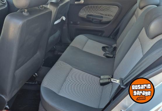 Autos - Volkswagen VOYAGE 2010 Nafta 117800Km - En Venta