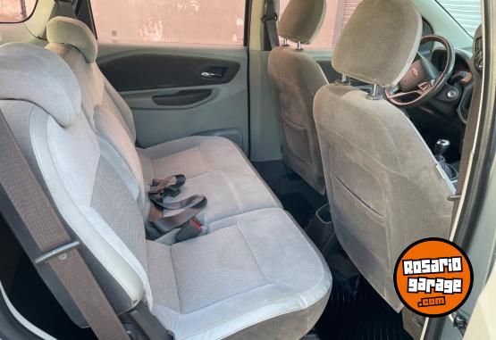 Autos - Chevrolet Spin 2014 Nafta 148000Km - En Venta