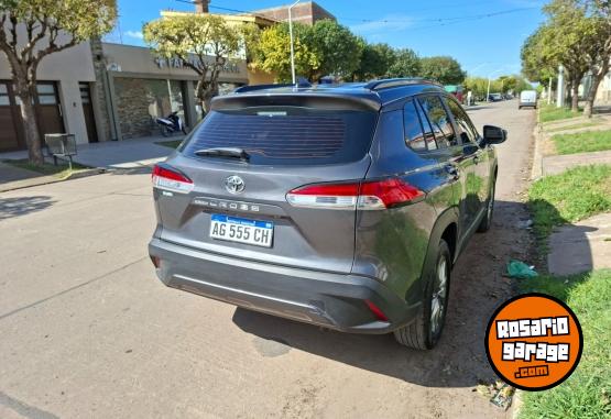 Autos - Toyota COROLLA CROSS 2024 Nafta 63000Km - En Venta