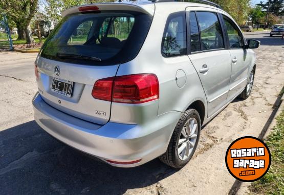 Autos - Volkswagen SURAN TRENDLINE 2015 Nafta 115000Km - En Venta