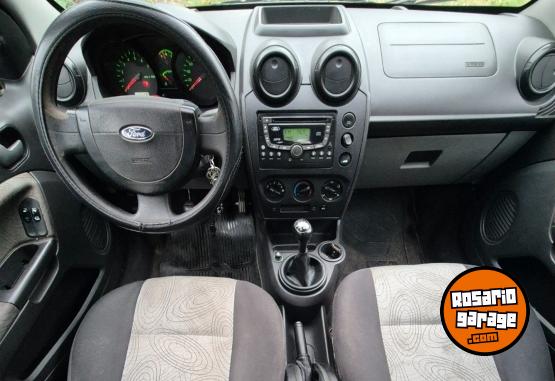 Autos - Ford Fiesta Max 2007 Nafta 170000Km - En Venta