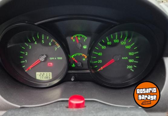 Autos - Ford Fiesta Max 2007 Nafta 170000Km - En Venta