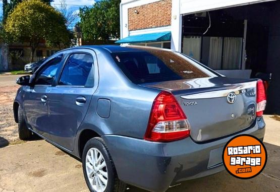 Autos - Toyota ETIOS XLS 2014 Nafta 158230Km - En Venta