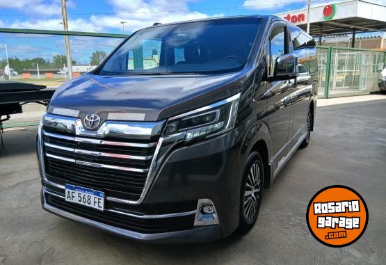Utilitarios - Toyota Hiace Wagon 6AT 2022 Diesel 89000Km - En Venta