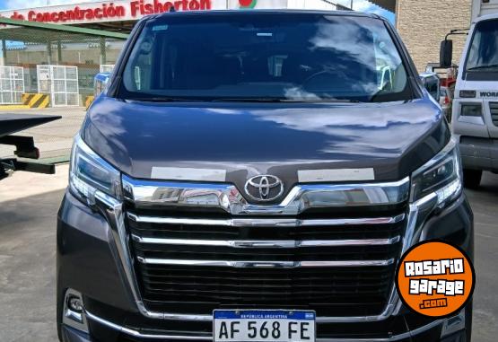 Utilitarios - Toyota Hiace Wagon 6AT 2022 Diesel 89000Km - En Venta