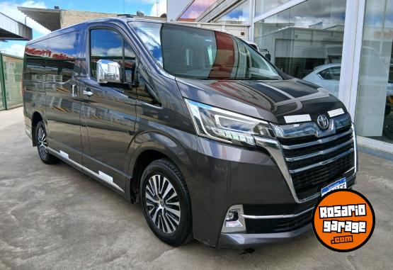 Utilitarios - Toyota Hiace Wagon 6AT 2022 Diesel 89000Km - En Venta