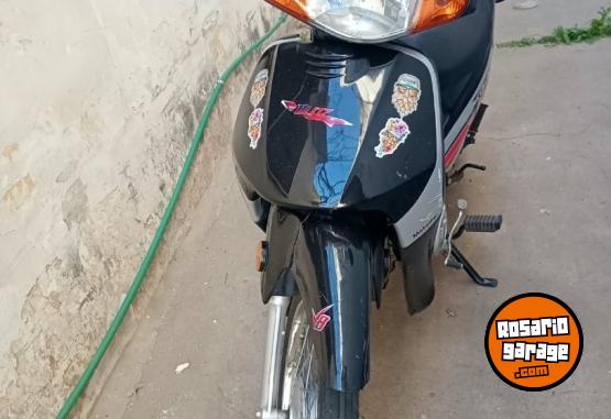 Motos - Motomel Blitz 2022 Nafta 13000Km - En Venta