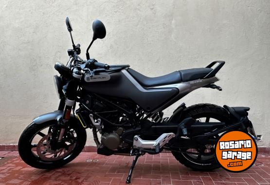 Motos - Husqvarna svartpilen 200 2022 Nafta 10000Km - En Venta